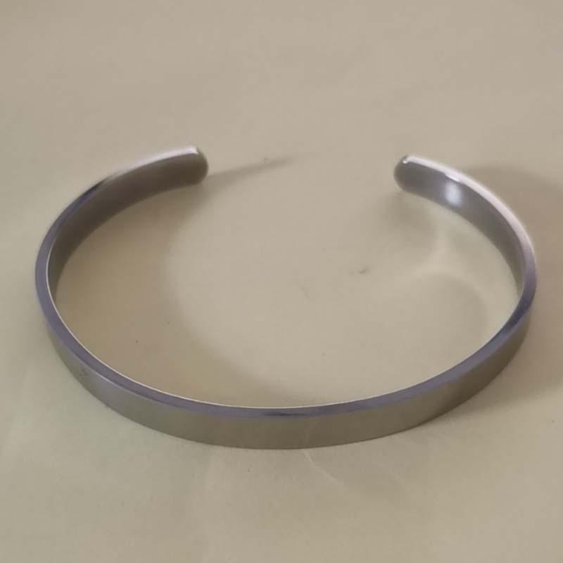 Stainless Steel Double Arrow Bracelett