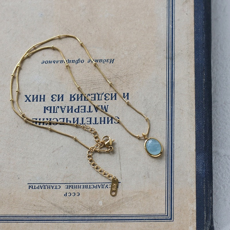 Gentle Aquamarine Necklace Retro Style Pendant