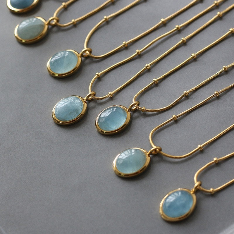 Gentle Aquamarine Necklace Retro Style Pendant
