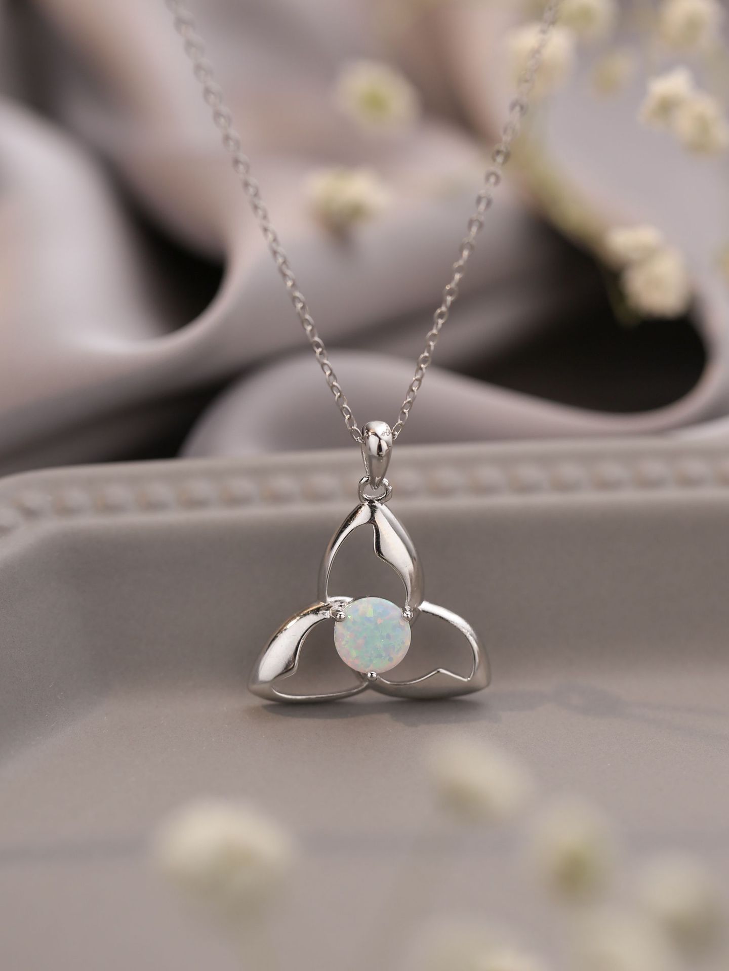 925 Silver Pendant With Silver Chain