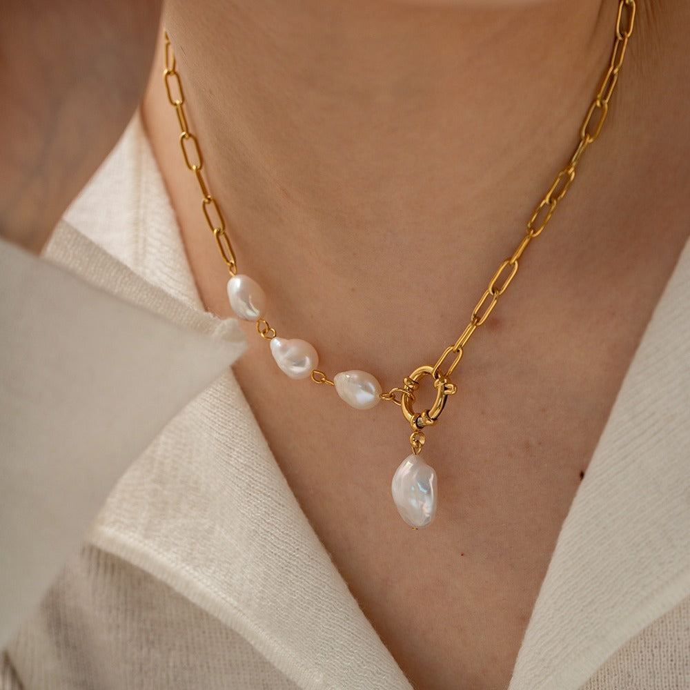 Retro Style pendant Necklace