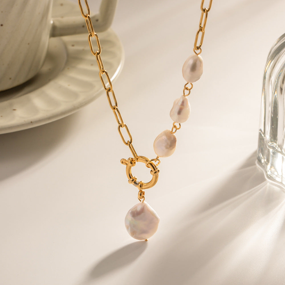 Retro Style pendant Necklace